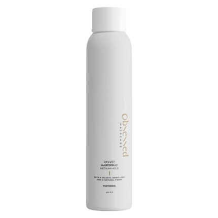 Fixativ Velvet cu Aerosoli și Pantenol PH 5.5 Obsessed Velvet Hairspray 250ml oferă o fixare medie, dând un aspect catifelat și strălucitor, fără a se simți rigid sau lipicios. Mențineți coafura perfectă cu fixativul nostru lejer! Îmbogățit cu vitamina B5, acest fixativ îmbunătățește strălucirea naturală a părului.
