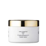 Descoperiți masca pentru Hidratare Intensa cu Tamarind si Shikakai Obsessed Deep Hydration Mask 200ml de păr extrem de eficientă, formulată pentru a transforma complet textura și aspectul părului. Cu o consistență cremoasă și plăcută, această mască nu doar că netezește părul, dar îi conferă și o strălucire radiantă, îmbunătățind elasticitatea firului de păr și prevenind ruperea.