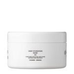 Descoperiți masca pentru Hidratare Intensa cu Tamarind si Shikakai Obsessed Deep Hydration Mask 500ml de păr extrem de eficientă, formulată pentru a transforma complet textura și aspectul părului. Cu o consistență cremoasă și plăcută, această mască nu doar că netezește părul, dar îi conferă și o strălucire radiantă, îmbunătățind elasticitatea firului de păr și prevenind ruperea.