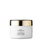 Obțineți un finisaj elegant și flexibil cu Pomadă Mată pentru Definire cu Argilă Caolinică și Ceară de Albine PH 7.0 Obsessed Matte Definition Wax 80ml! Ideală pentru a crea coafuri sofisticate.