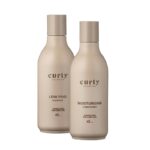 Set Sampon cu spumare redusa CURLY Xcls Low Poo + Balsam de hidratare profunda pt par cret CURLY Xcls Moisture Conditioner confera o curatare blanda, eficienta si hidratanta pentru parul cret, care tinde adesea sa devina uscat si rebel. Balsamul este hidratant și emolient conține ulei de cocos care pătrunde adânc în firul de păr și oferă buclelor hidratarea necesară de lungă durată și senzatie de catifelare a părului.